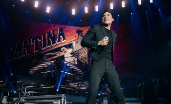Carlos Rivera celebró 20 Auditorios Nacionales sold out en México