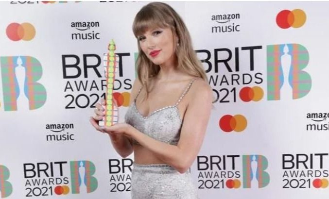 El récord que rompió Taylor Swift tras ganar el Global Icon