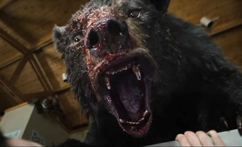 'Cocaine Bear': Un oso se vuelve loco por las drogas en este desopilante thriller 