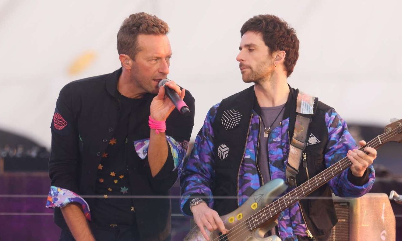 ¡Alerta! El COVID-19 llegó a Coldplay y generó preocupación